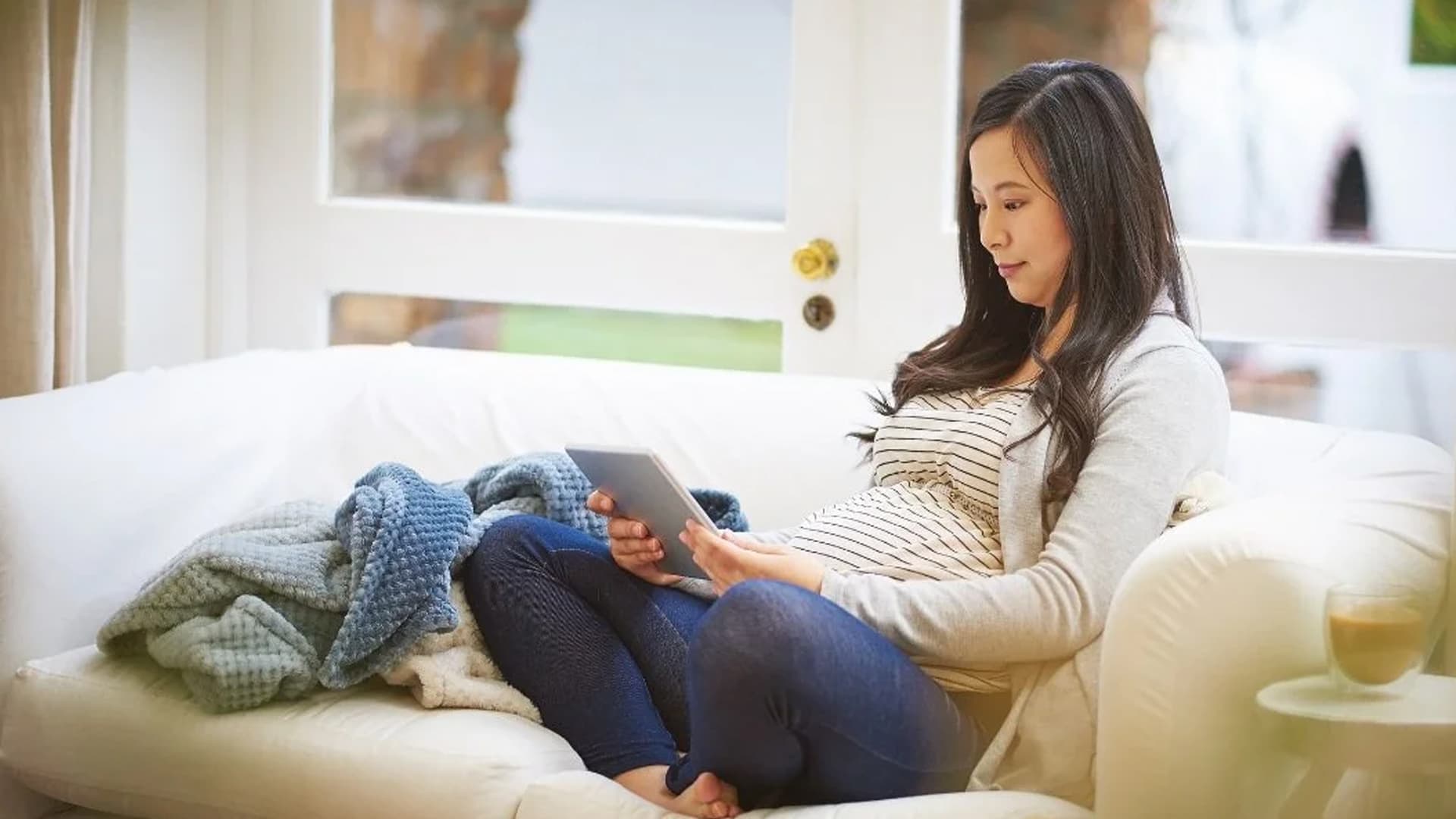 Acupuncture for Pregnancy & Postpartum: Here’s What You Need To Know